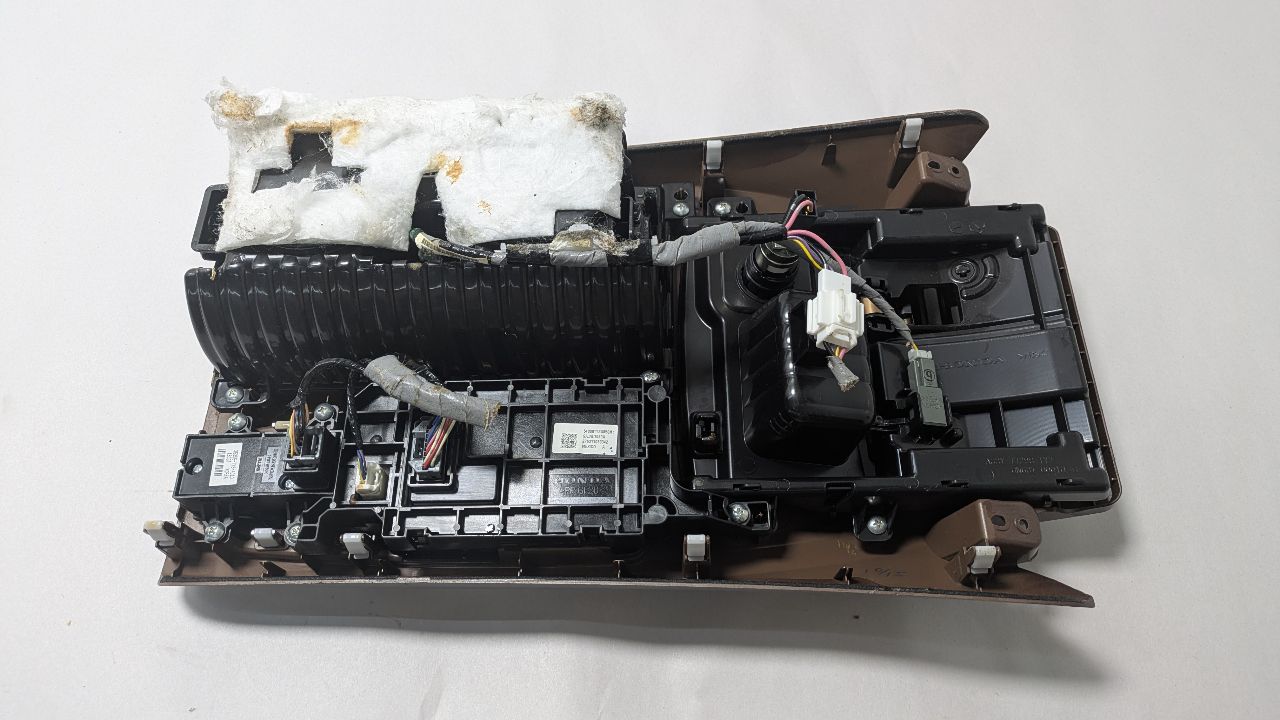 2014 ACURA RLX Console, Front - 455692 — photo 3