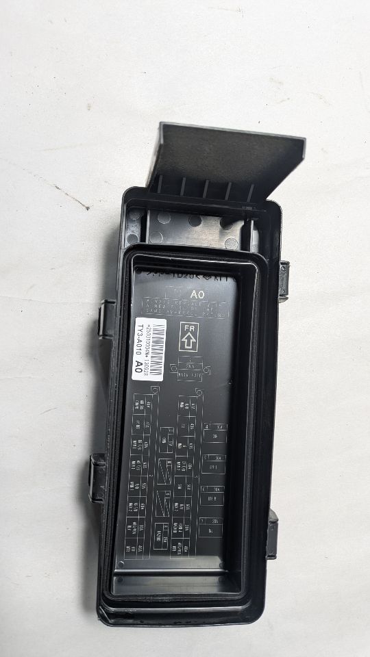 2014 ACURA RLX Fuse Box, Engine - 455702 — photo 6