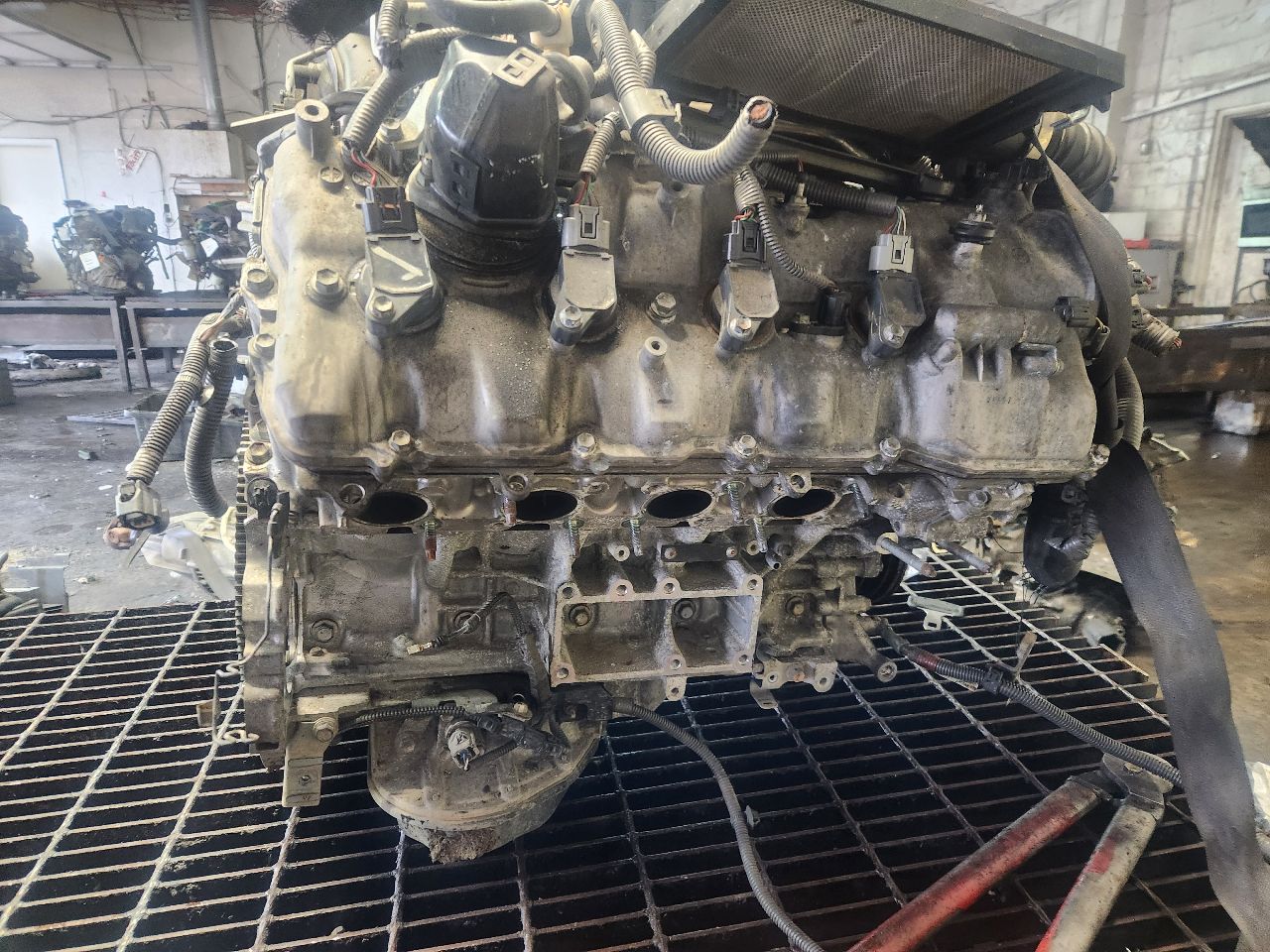 2007 LEXUS LS460 ENGINE ASSEMBLY - 455852 — photo 2