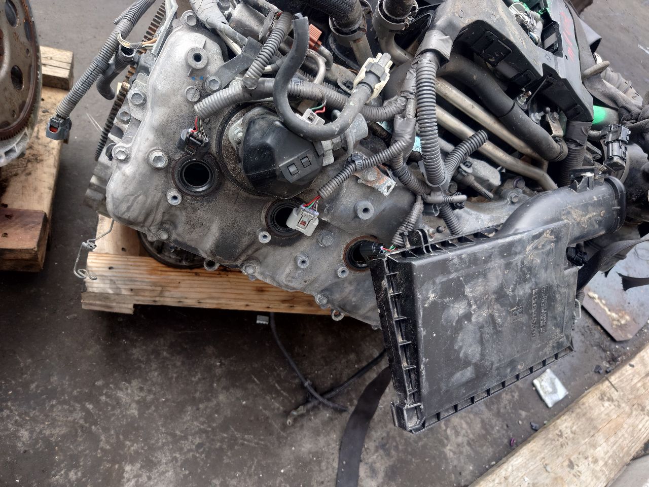 2007 LEXUS LS460 ENGINE ASSEMBLY - 455852 — photo 6