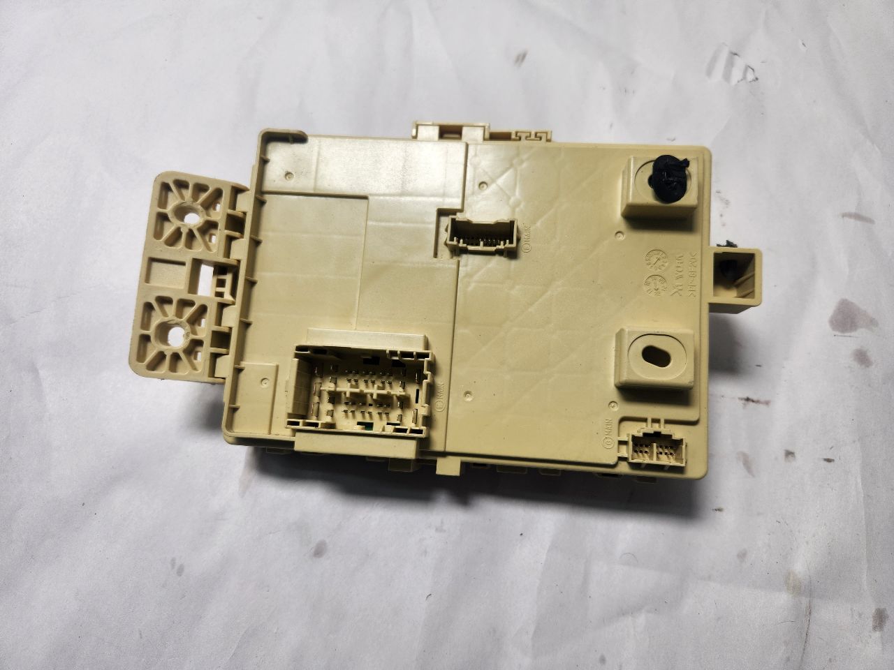 2022 HYUNDAI KONA Fuse Box, Engine - 455891 — photo 3