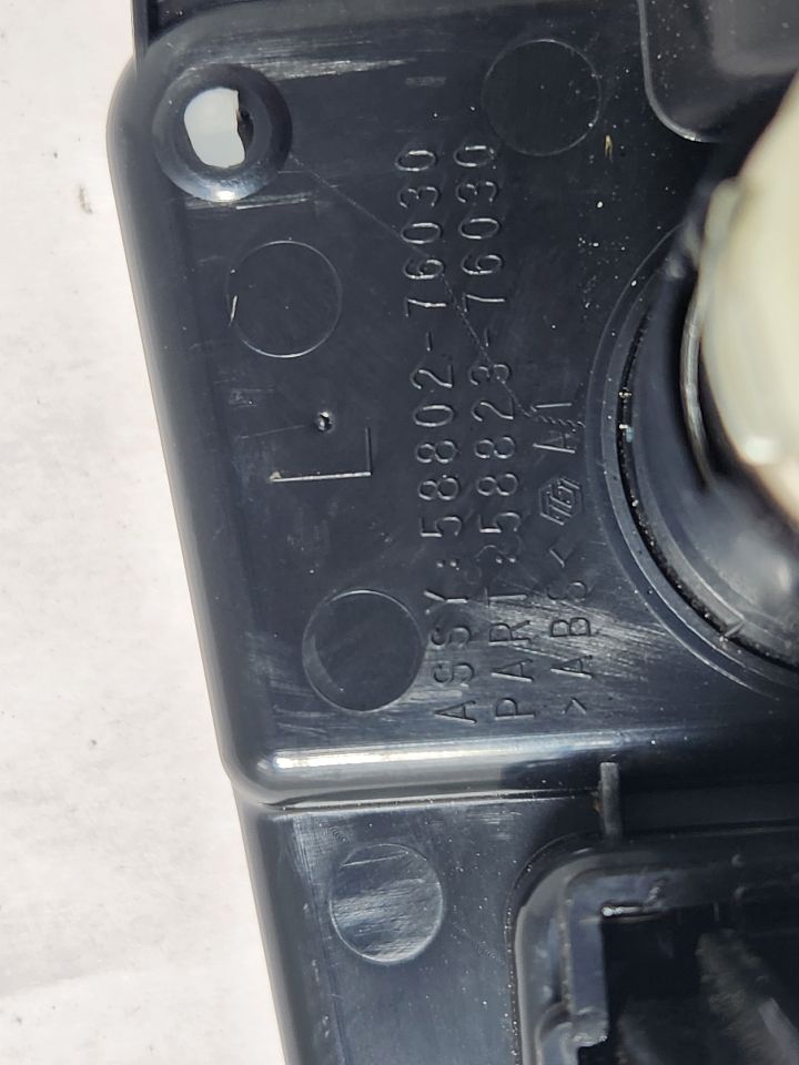 2014 LEXUS CT200H COMPLETE INTERIOR - 456331 — photo 3
