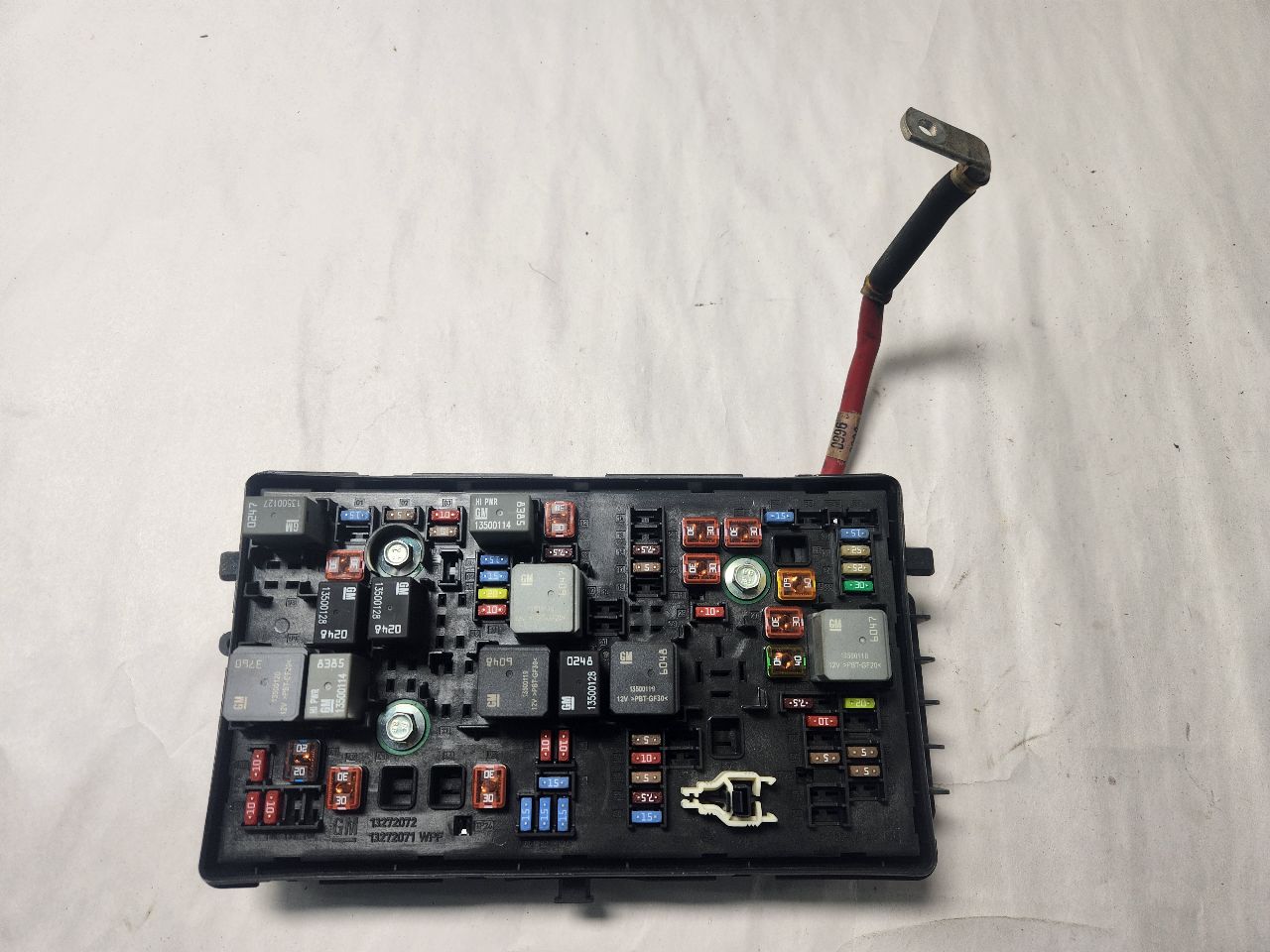 2012 BUICK LACROSSE Fuse Box, Engine - 456375 — photo 3