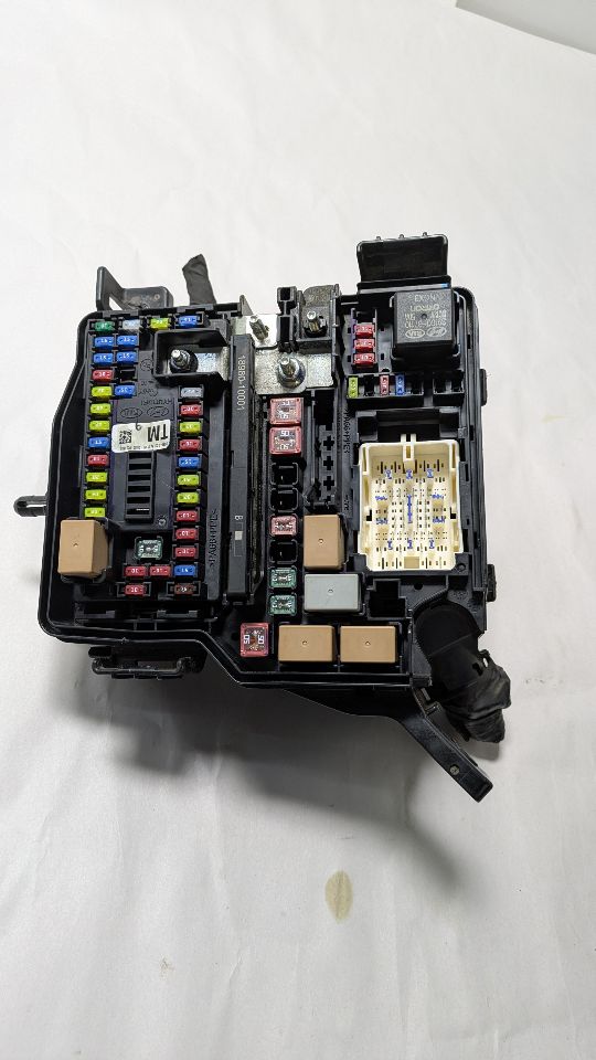 2019 HYUNDAI SANTA FE Fuse Box, Engine - 456783 — photo 8