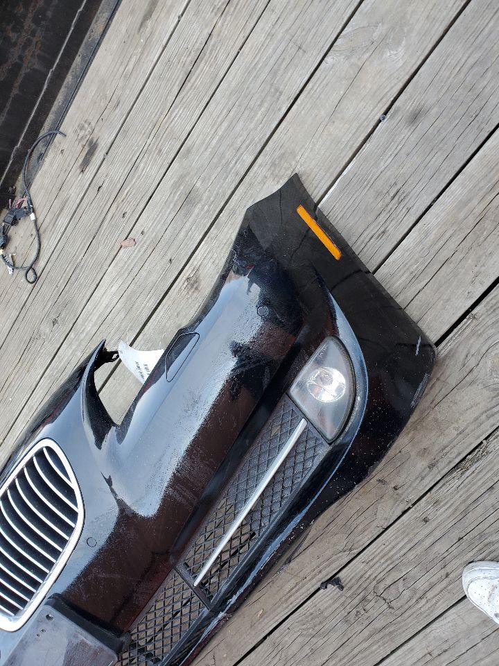 2012 BMW 528i BUMPER ASSY, FRONT - 456789 — photo 6