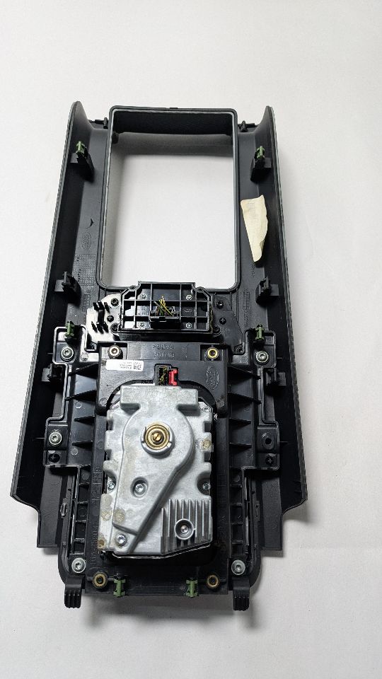 2015 LAND ROVER DISCOVERY SPORT 4cyl Gasoline Turbo 2.0 Console, Front - 456968 — photo 2