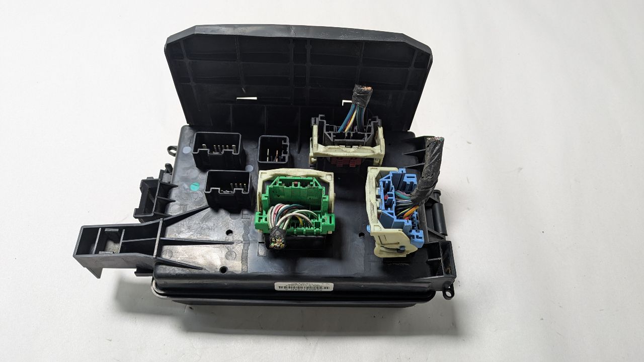 2008 DODGE CHARGER Fuse Box, Engine - 457186 — photo 3