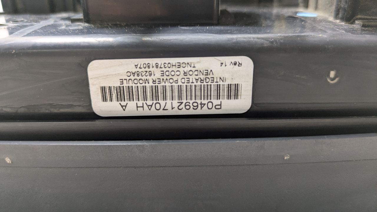 2008 DODGE CHARGER Fuse Box, Engine - 457186 — photo 4