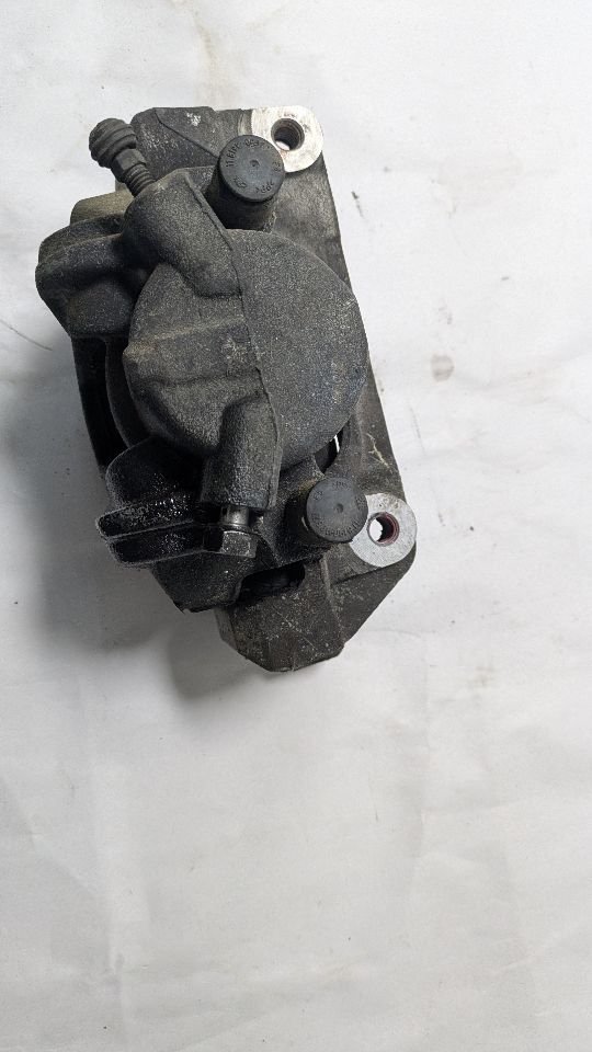 2007 JAGUAR XK Left CALIPER - 457216 — photo 4