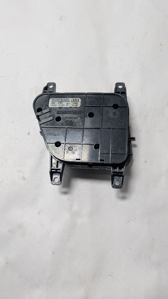 2007 JAGUAR XK Dsh/Int/Seat Switch - 457234 — photo 2