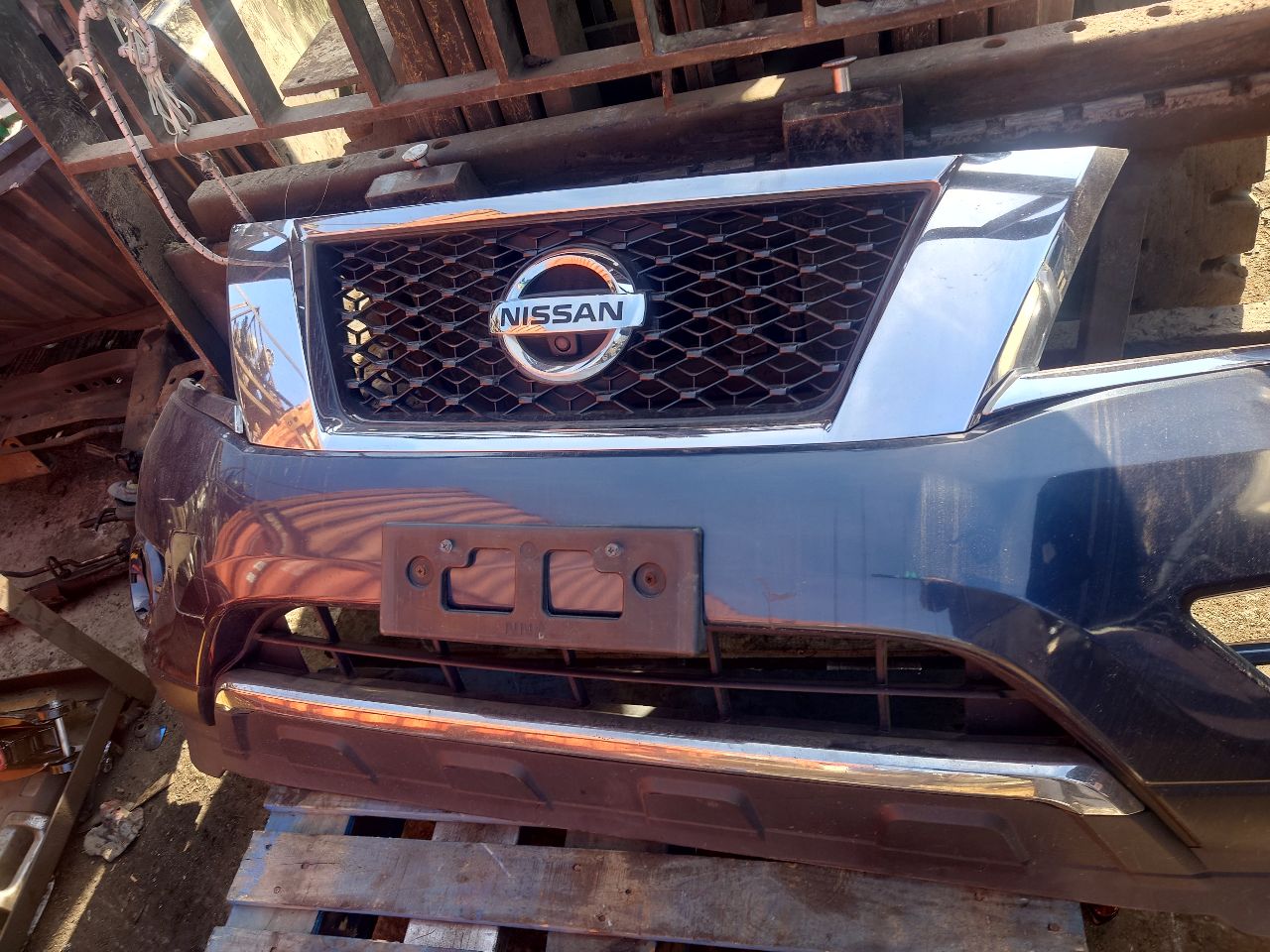 2013 NISSAN PATHFINDER BUMPER ASSY, FRONT - 457894 — photo 4