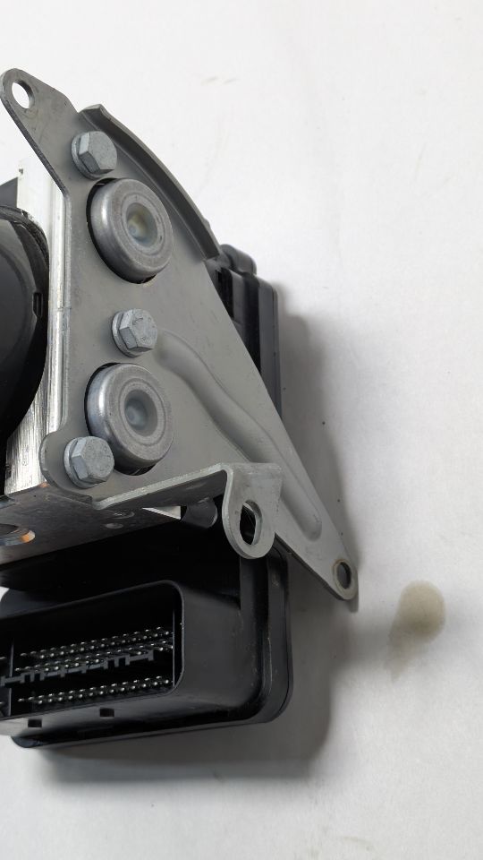 2008 BMW 328i Anti-lock Brake Pts - 457908 — photo 3