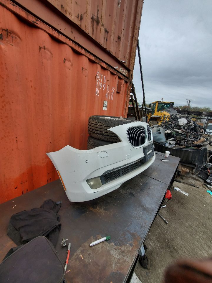 2012 BMW 750i BUMPER ASSY, FRONT - 458019 — photo 2