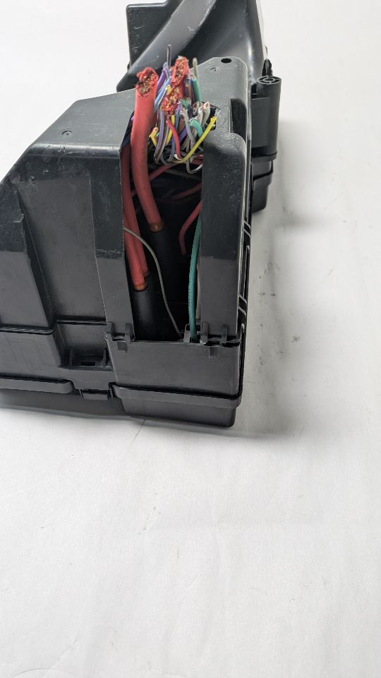 2011 JAGUAR XF Fuse Box, Engine - 458367 — photo 3
