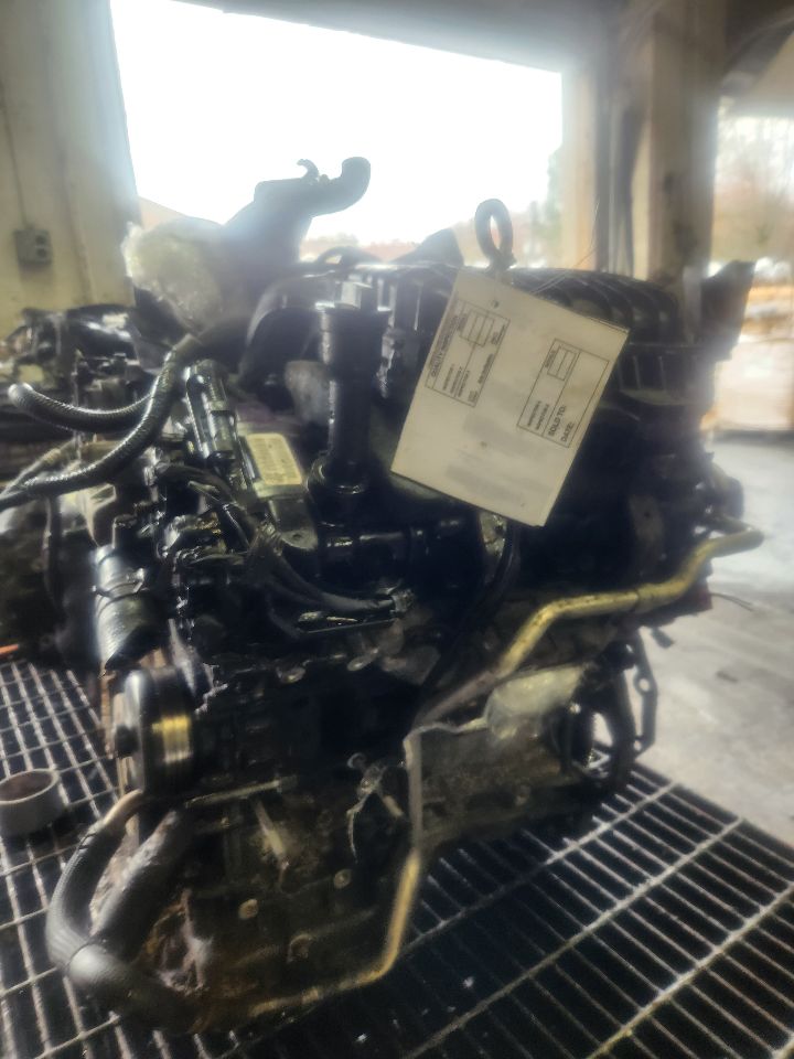 2012 CHRYSLER TOWN & COUNTRY ENGINE ASSEMBLY - 458399 — photo 4