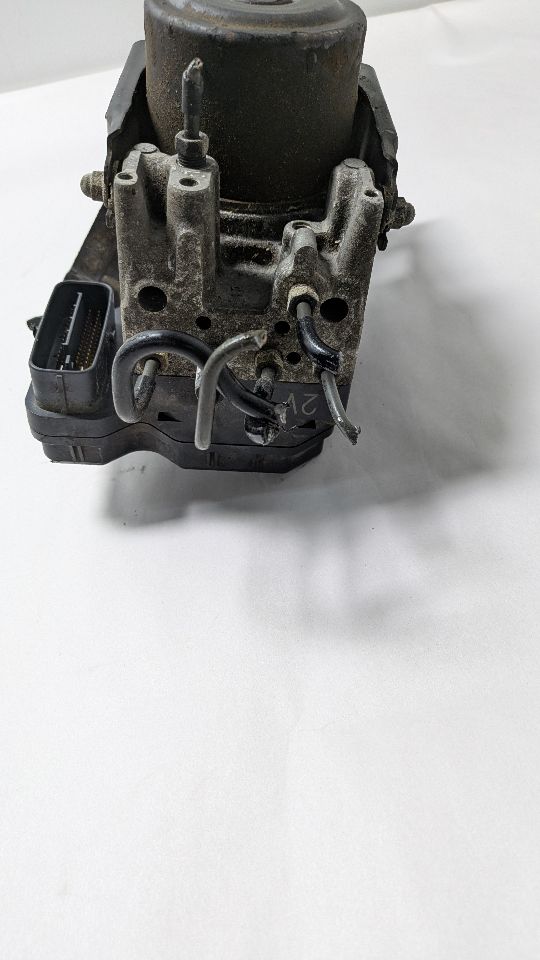 2004 TOYOTA SOLARA 6cyl Gasoline 3.3 Anti-lock Brake Pts - 458515 — photo 2
