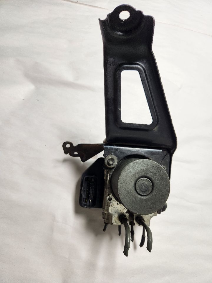 2013 TOYOTA SIENNA Anti-lock Brake Pts - 458924