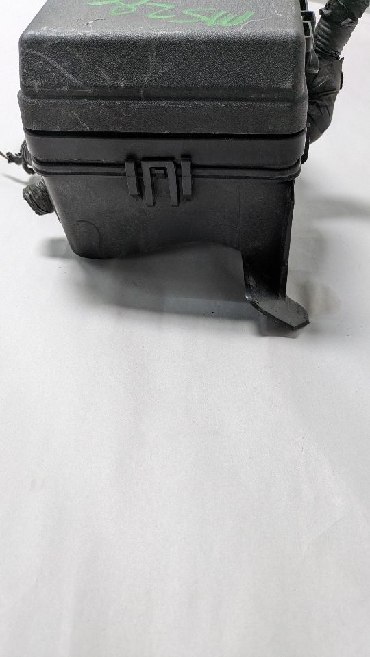 2012 CHEVROLET IMPALA Fuse Box, Engine - 458939 — photo 5