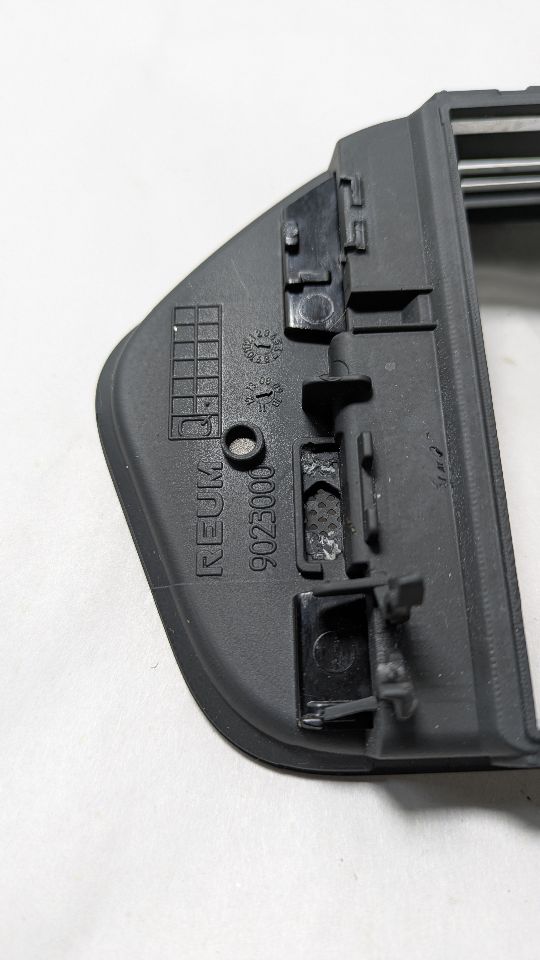 2010 MERCEDES-BENZ E-CLASS Dash Bezel - 459370 — photo 4