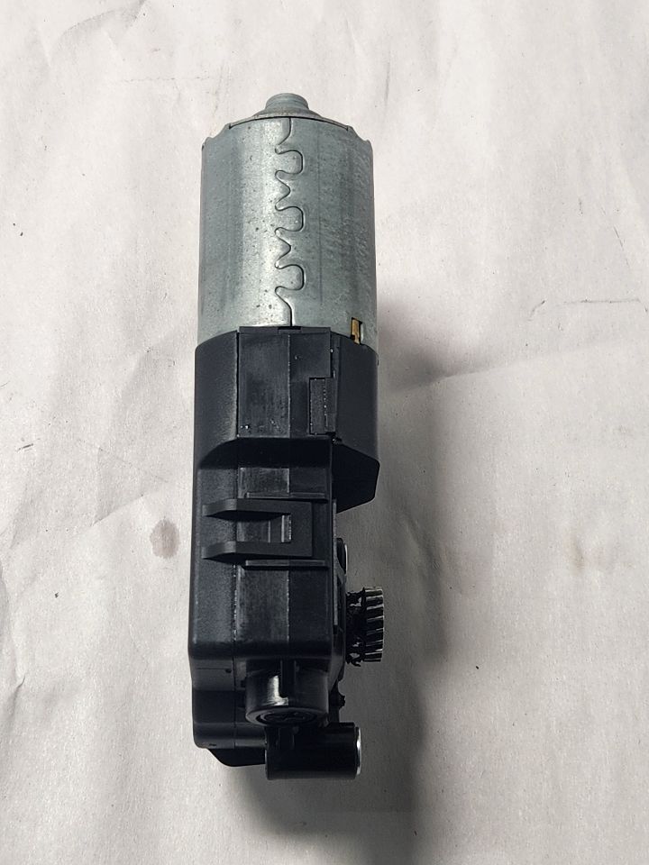 2010 MERCEDES-BENZ E-CLASS Roof Motor - 459383 — photo 4