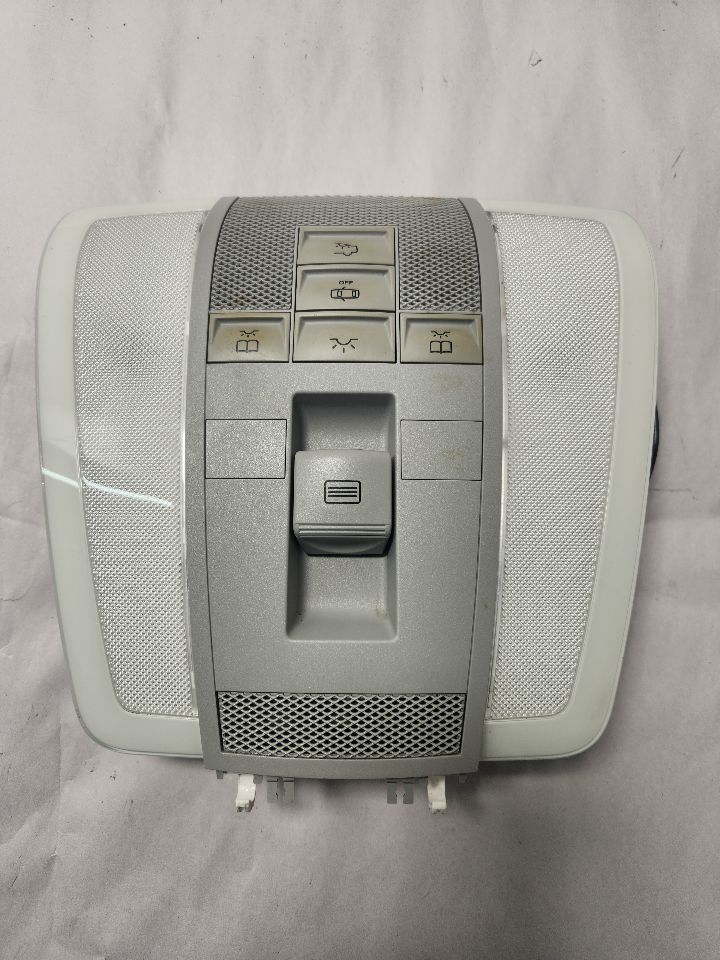 2010 MERCEDES-BENZ E-CLASS Console, Front - 459385