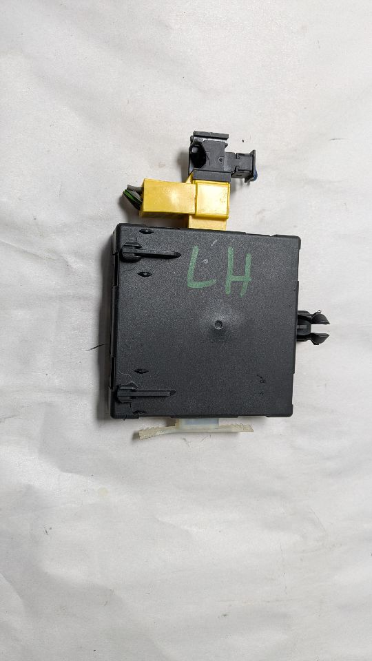 2010 MERCEDES-BENZ E-CLASS Left Chassis Cont Mod - 459386 — photo 2