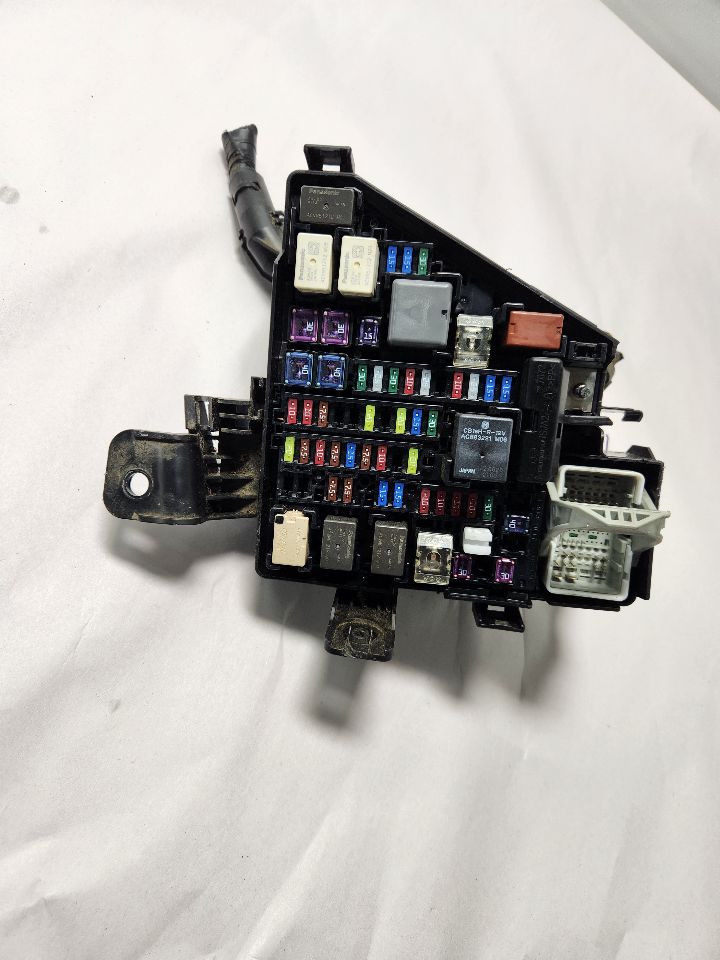 2023 SUBARU FORESTER 2.5L 4cyl Gasoline Fuse Box, Engine - 459426 — photo 5