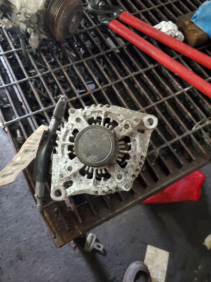 2019 TOYOTA SIENNA ALTERNATOR - 459841 — photo 1