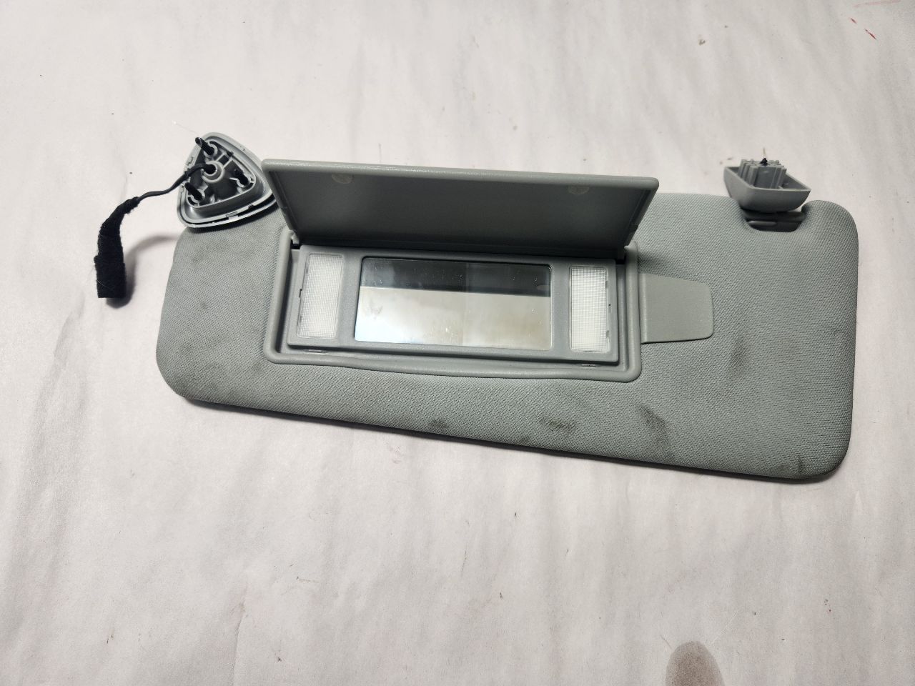 2011 JAGUAR XF Left Sun Visor - 460070 — photo 3
