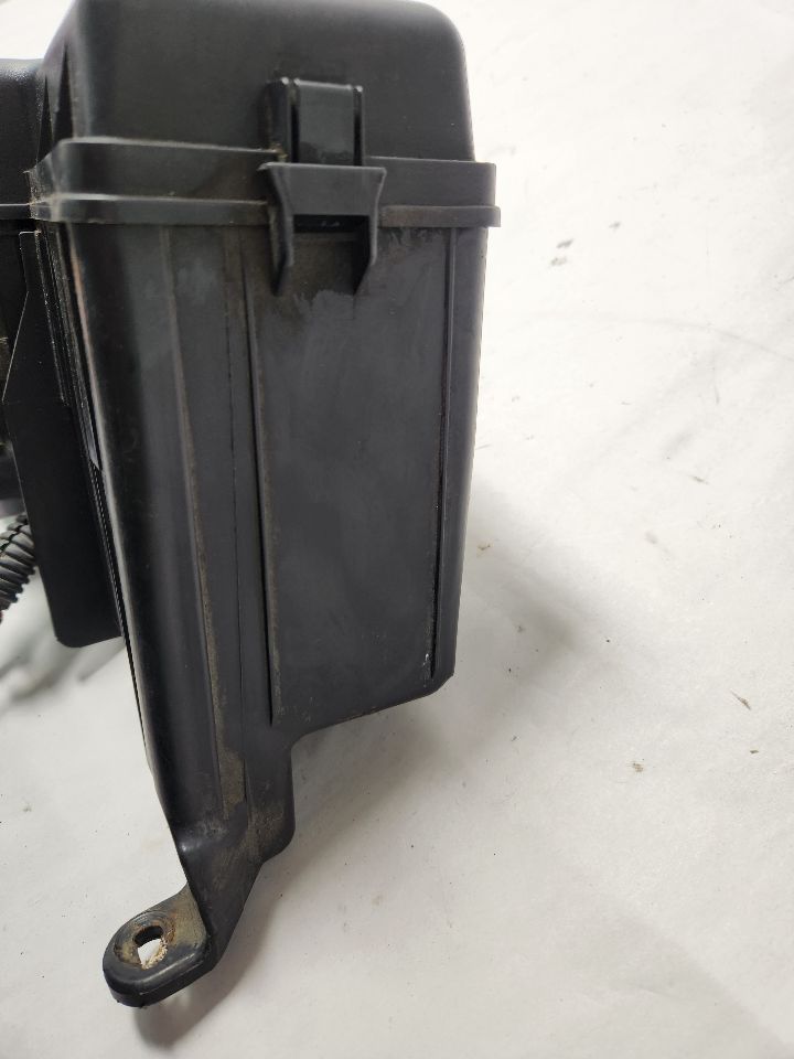 2004 TOYOTA SOLARA Fuse Box, Engine - 461621 — photo 3