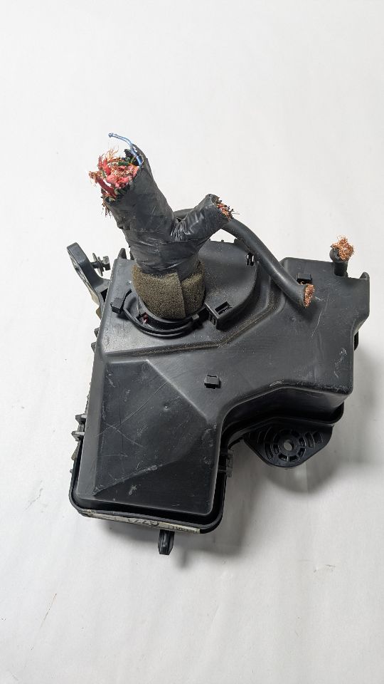 2014 HYUNDAI VELOSTER Fuse Box, Engine - 461636 — photo 1