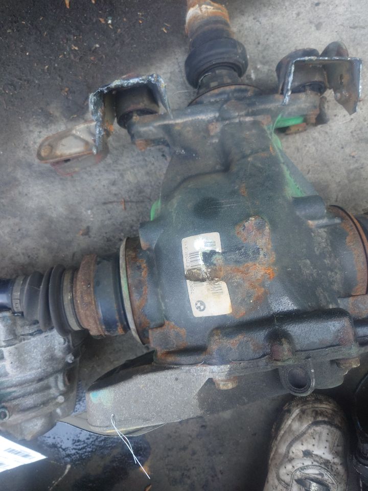 2012 BMW X5 CARRIER ASSEMBLY - 461814 — photo 1