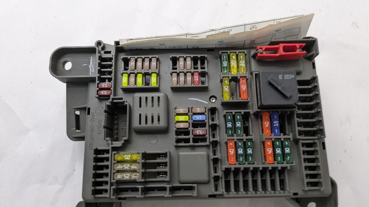 2012 BMW X5 Fuse Box, Engine - 461823 — photo 3