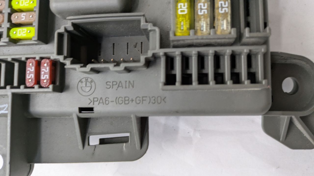 2012 BMW X5 Fuse Box, Engine - 461823 — photo 4
