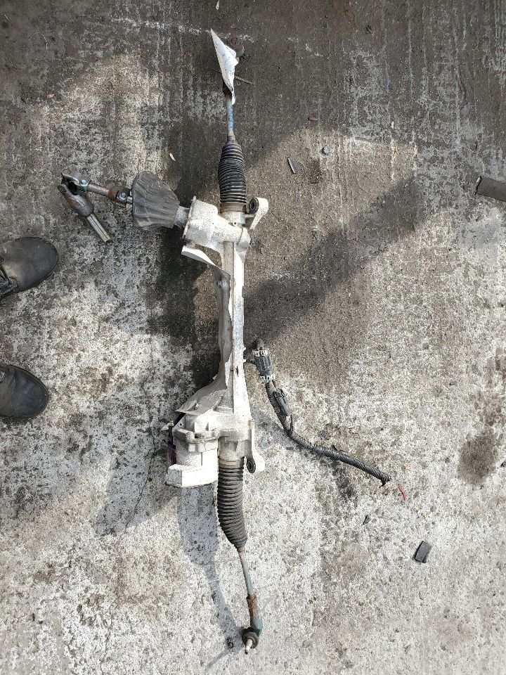 2013 FORD C-MAX STEERING GEAR RACK - 462317 — photo 1