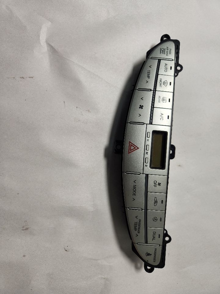 2010 HYUNDAI GENESIS TEMP CONTROL - 462326 — photo 1