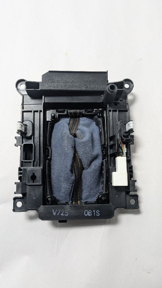 2023 SUBARU FORESTER 2.5L 4cyl Gasoline COMPLETE INTERIOR - 462363 — photo 2