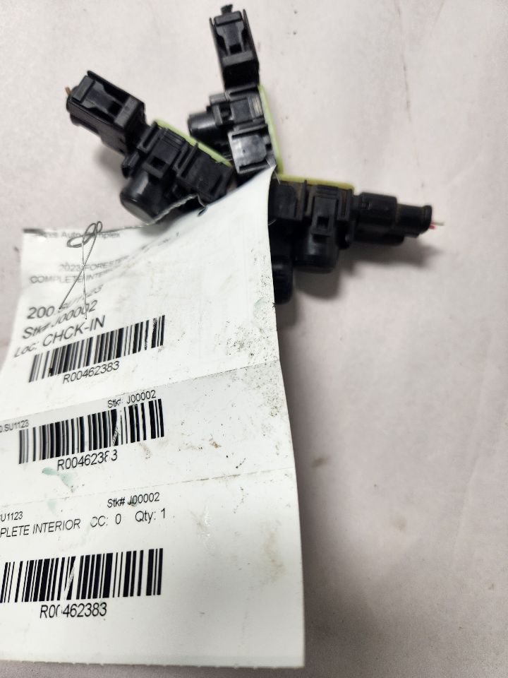 2023 SUBARU FORESTER 2.5L 4cyl Gasoline COMPLETE INTERIOR - 462383 — photo 1
