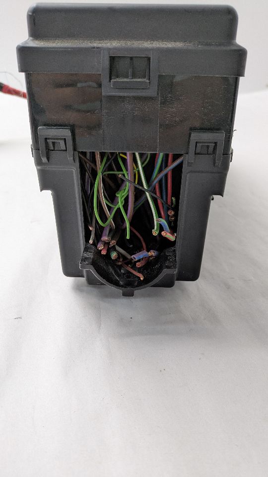 2012 LAND ROVER RANGE ROVER Fuse Box, Engine - 462486 — photo 4