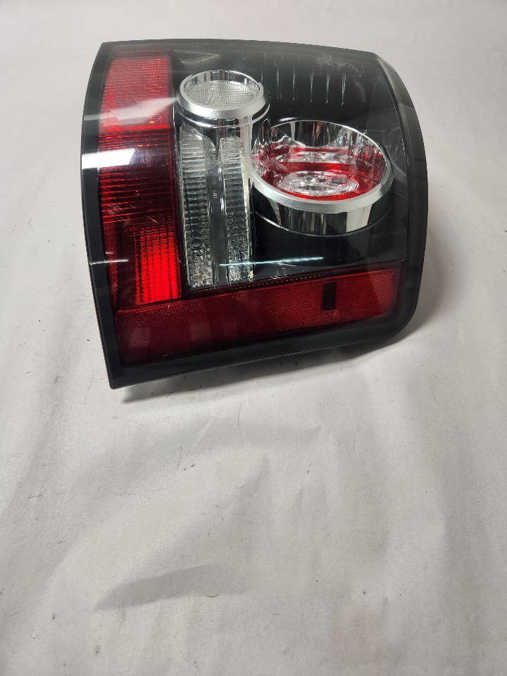 2011 LAND ROVER RANGE ROVER SPORT 8cyl Gasoline 5.0 Right TAIL LAMP - 462769