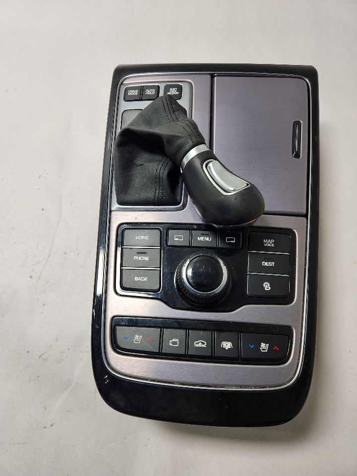 2014 HYUNDAI EQUUS Console, Front - 462849 — photo 1