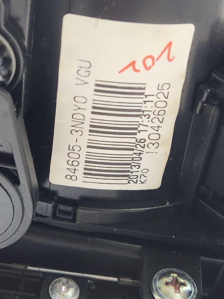 2014 HYUNDAI EQUUS Console, Front - 462849 — photo 7