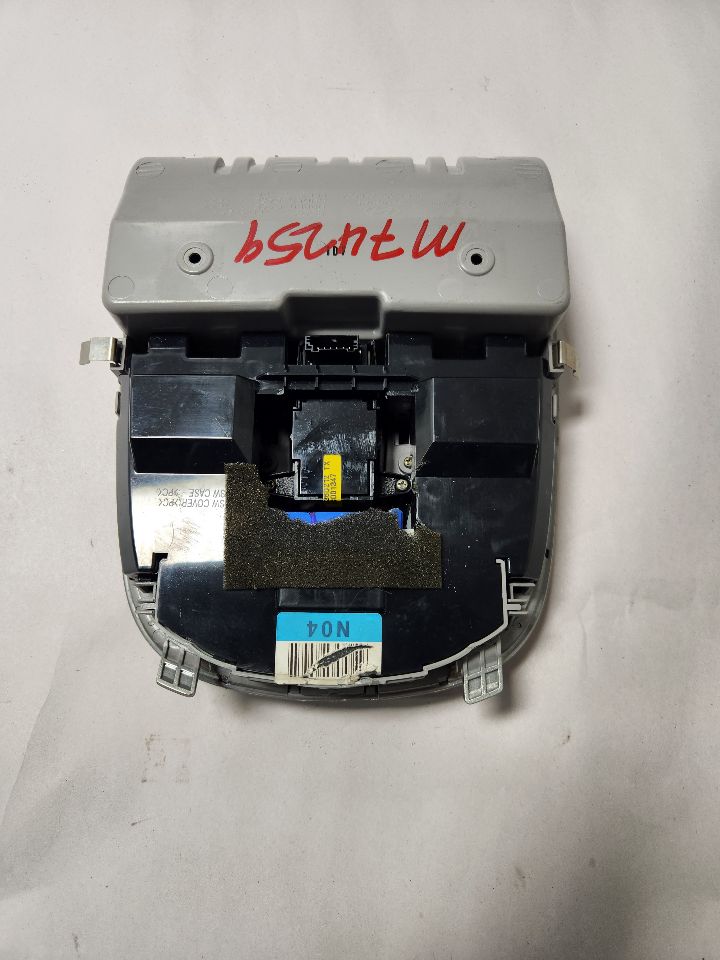 2014 HYUNDAI EQUUS Console, Front - 462851 — photo 3