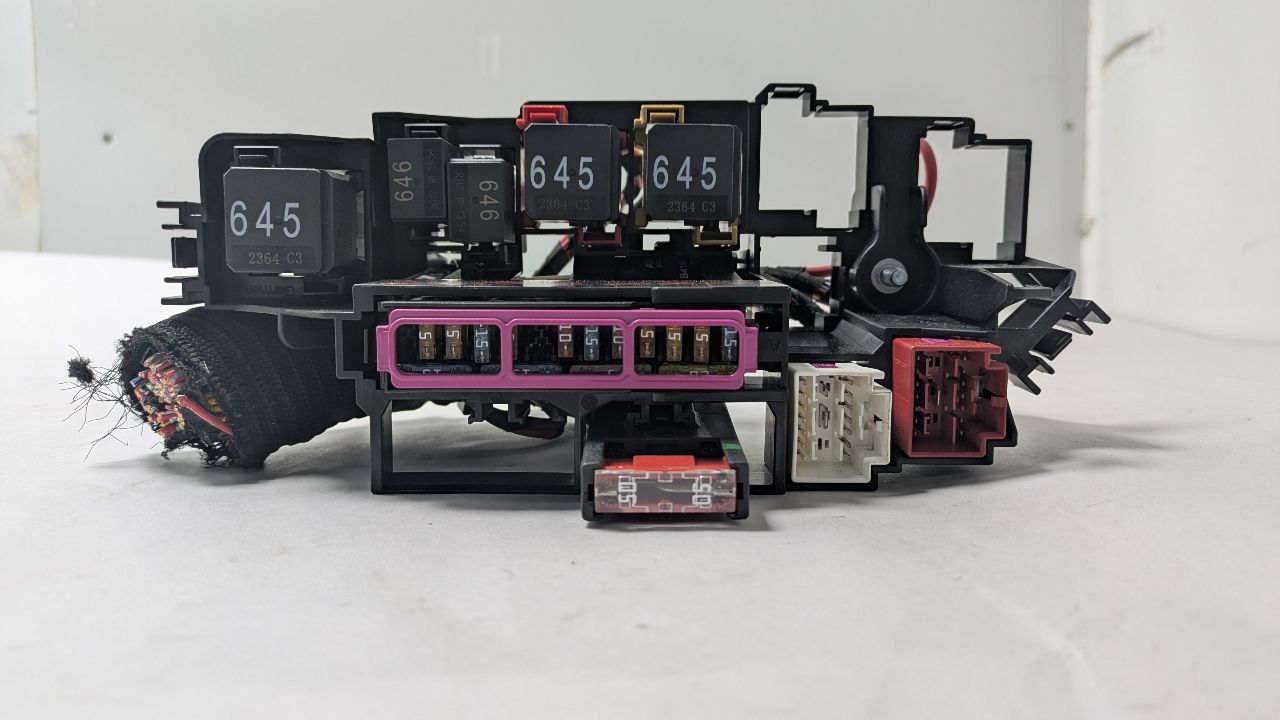 2013 AUDI Q5 Left Fuse Box, Engine - 462921 — photo 1