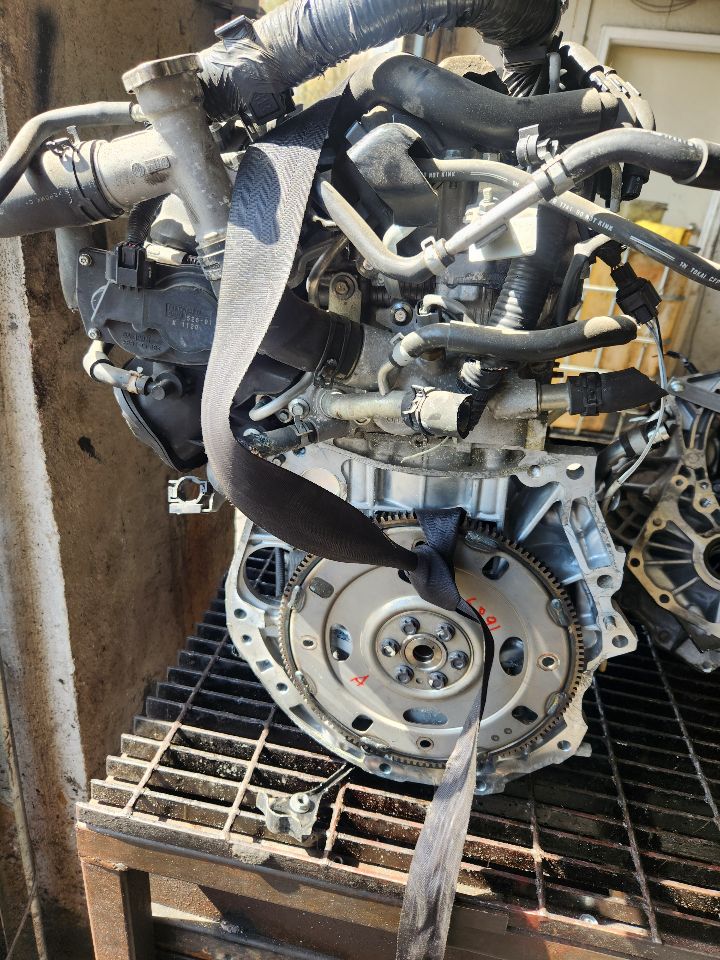 2011 NISSAN JUKE ENGINE ASSEMBLY - 463013
