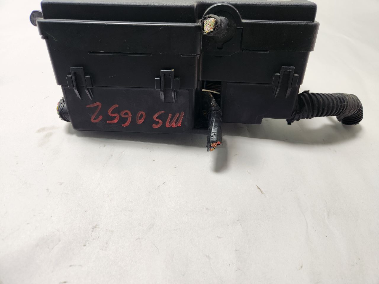 2012 FORD FOCUS Fuse Box, Engine - 463065 — photo 2