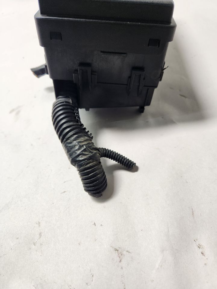 2012 FORD FOCUS Fuse Box, Engine - 463065 — photo 3