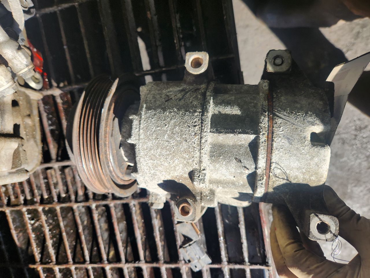 2017 HYUNDAI VELOSTER AC COMPRESSOR - 463343 — photo 3