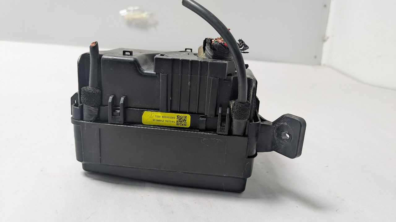 2017 HYUNDAI VELOSTER Fuse Box, Engine - 463352 — photo 4