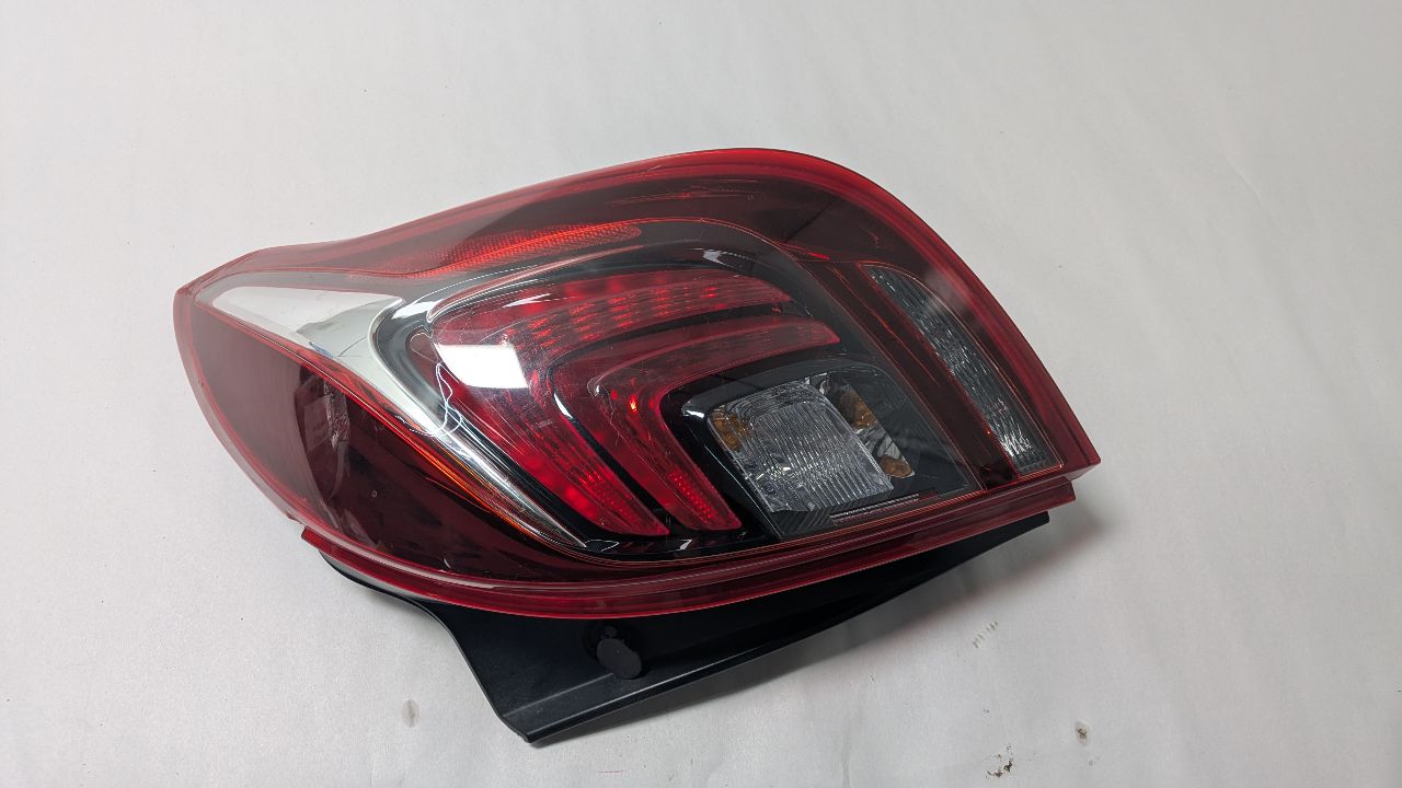 2021 BUICK ENCORE Right TAIL LAMP - 463404